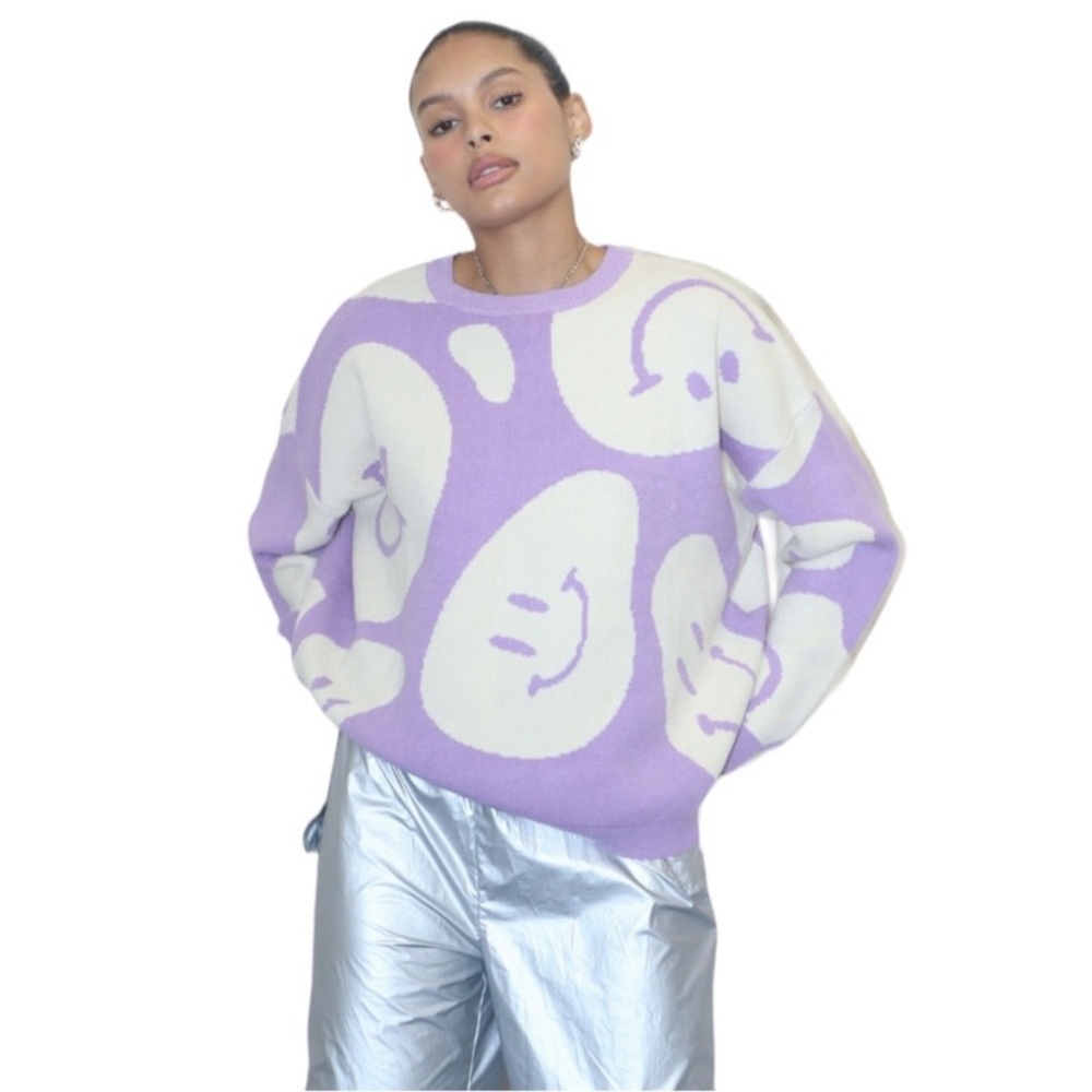 Cream Lavander swirly smiley NWT